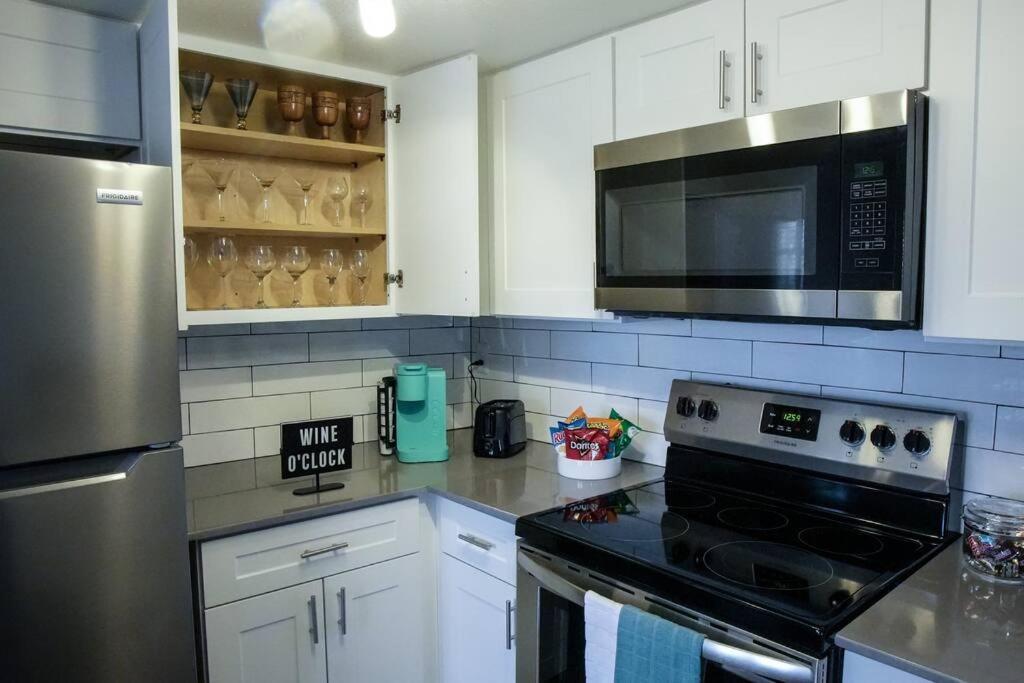 2 Bedroom Minutes From Las Vegas Strip And Airport Экстерьер фото