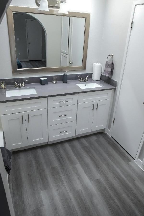2 Bedroom Minutes From Las Vegas Strip And Airport Экстерьер фото